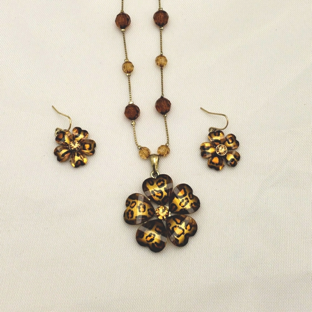Leopard print beaded flower necklace and earrings